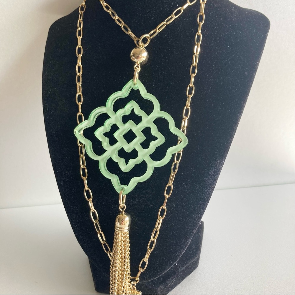 Zenzii preloved Gold-Tone Chain Necklace with Mint Green Filigree Pendant Tassel